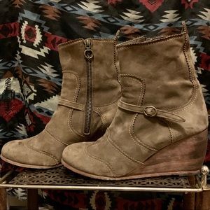 Argila Spain Suede Wedge Ankle Boots